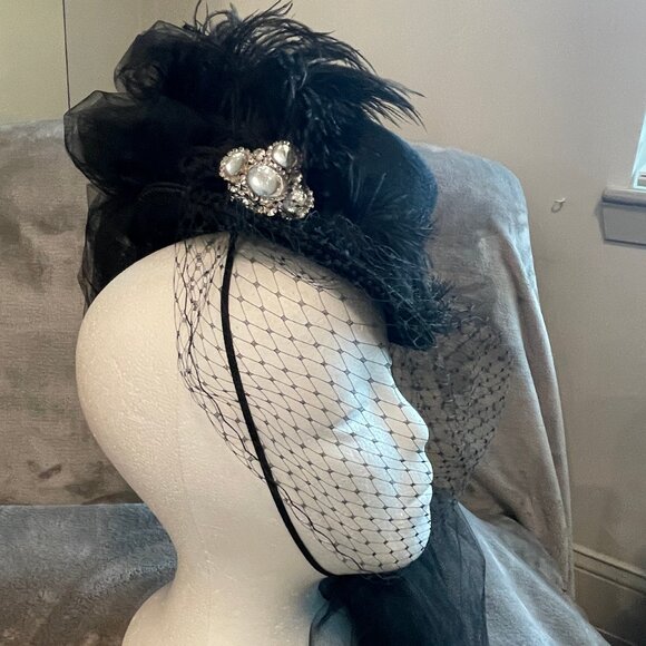 Ms. Purdy Orginal top hat fascinator - Picture 5 of 11